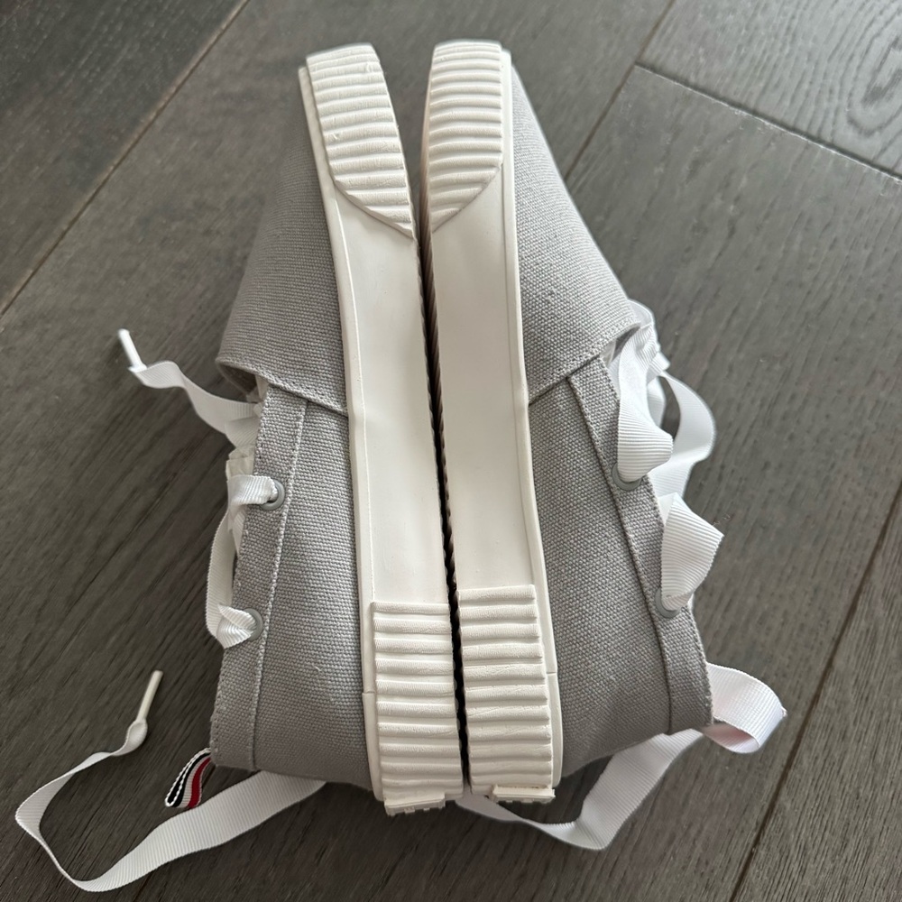 Thom Browne Women’s Grosgrain-trimmed canvas sneakers - Picture 5 of 8